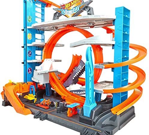 Hot Wheels City Garage delle Acrobazie, Playset con Pista Collegabile, Con Ascensore e Squalo, Spazio per +90 Macchinine, Regalo Bambini 5+ Anni, Esclusivo Amazon